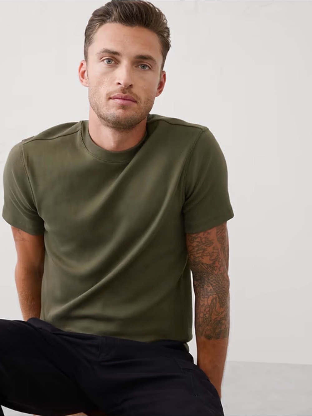 Banana Republic Olive Green Short Sleeve Crewneck Tee